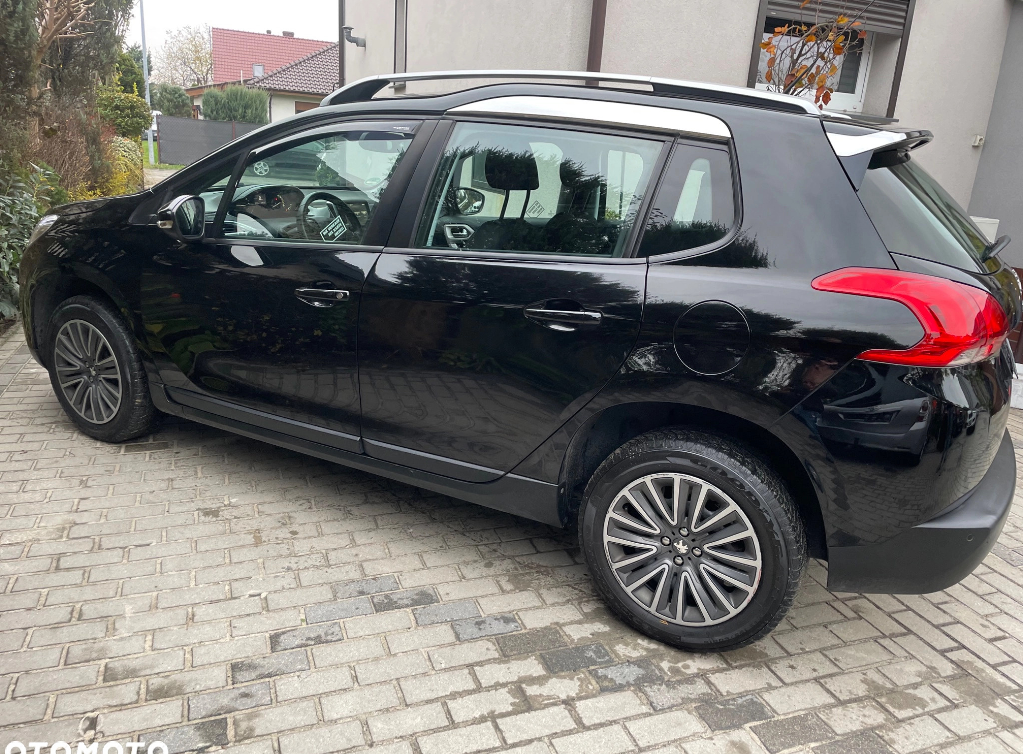 Peugeot 2008 cena 36700 przebieg: 140000, rok produkcji 2016 z Jarocin małe 172